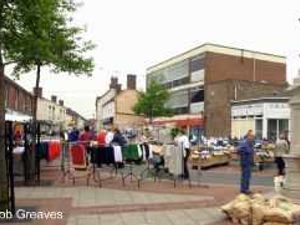 Supporting image for story: Councillors set to ban street boozing