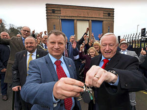 Supporting image for story: Bravo! Dudley Hippodrome keys are handed over to campaigners - 78 years after it all began