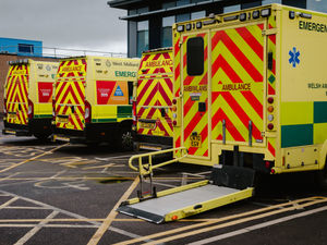Supporting image for story: Shropshire ambulance crisis: Health group asks for people's experiences