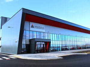 Supporting image for story: Magna misses profit estimates