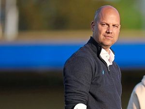 Supporting image for story: Aston Villa Women boss Robert de Pauw departs after just six months