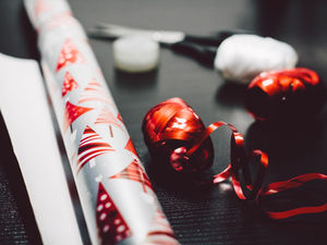 Supporting image for story: Can you recycle wrapping paper? What Black Country councils say on festive packaging