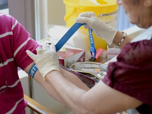 Supporting image for story: Common blood tests ‘may improve cancer diagnosis’ for people with stomach issues