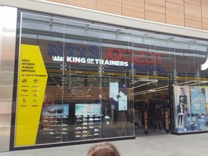 Supporting image for story: Thief who stole £30,000 from employers misses sentencing hearings due to wedding commitments