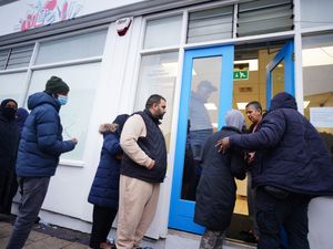 Supporting image for story: Dentists to be paid more to see urgent patients under new reforms for sector