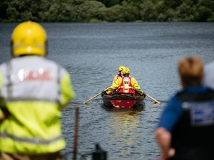 Supporting image for story: Firefighter boat teams dispatched to rescue at county beauty spot