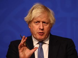 Supporting image for story: Boris Johnson faces Tory anger over Plan B switch amid Christmas party row
