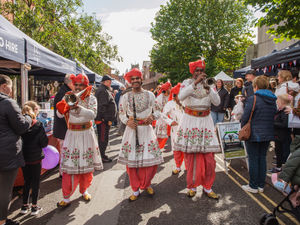 Supporting image for story: Award-winning Shropshire food festival confirms exciting return of popular band after thousands raised