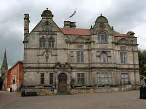 Supporting image for story: Council receives grant thanks from community groups