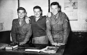 Roy, right, served in Egypt in the canal zone.