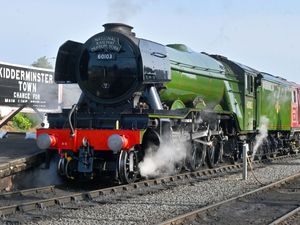 Supporting image for story: I wasn't a railway enthusiast - but after visiting Kidderminster's Severn Valley Railway to see the iconic Flying Scotsman, I've had a change of heart