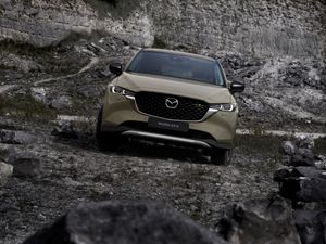 Supporting image for story: Mazda updates CX-5 for greater refinement and comfort