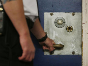 Supporting image for story: Thug who broke jaw of stranger outside pub jailed for 21 months