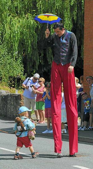 Tall man Andrew Heeley says hello