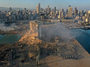 Supporting image for story: Tense Beirut marks four years since port blast amid outcry over stalled justice