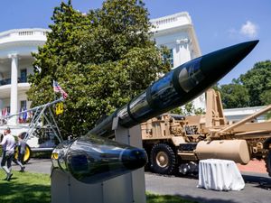 Supporting image for story: US to send air defence battery and troops to Israel to bolster defences