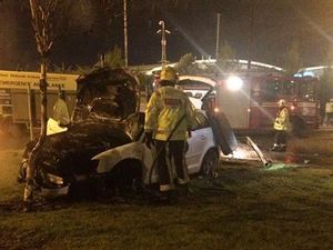 Supporting image for story: Driver flees after crash with lamppost in Willenhall