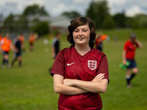 Supporting image for story: Shrewsbury teenager battling cancer nets national football award 