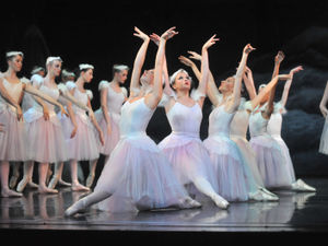 Supporting image for story: English Youth Ballet returns to the Wolverhampton Grand for auditions