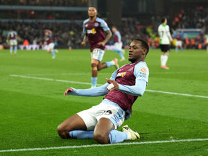 Supporting image for story: Former Aston Villa favourite urging Jhon Duran to stay put