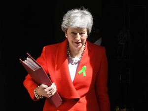 Supporting image for story: Theresa May agrees to set timetable for her departure from Downing Street