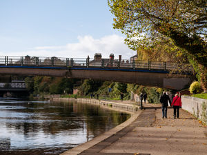 Supporting image for story: Man rescued from River Severn in Shrewsbury