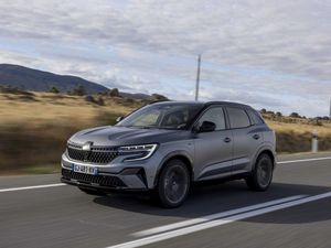 Supporting image for story: First Drive: The Renault Austral arrives as a new hybrid crossover brimmed with technology