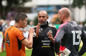 Nuno giving orders to Conor Coady and John Ruddy (© AMA SPORTS PHOTO AGENCY)