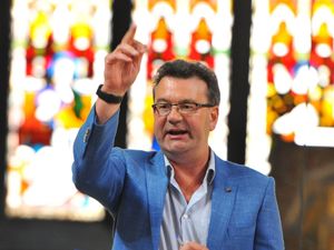 Supporting image for story: Bargain Hunt to film special with sporting stars in Staffordshire