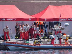 Supporting image for story: Who are the victims of the Bayesian yacht sinking?