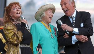 With Petula Clark and Bruce Forsyth singing We’ll Meet Again, at an event in 2015