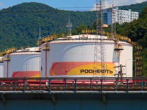 Supporting image for story: US and EU target Russian oil companies funding the war in Ukraine