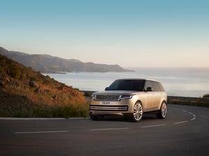 Supporting image for story: Car sales up and loss reduced at Jaguar Land Rover