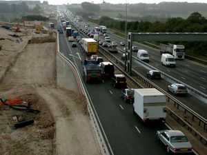 Supporting image for story: Speed limits of 60mph on M6 and M1 to be dropped after air quality improvements
