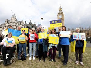 Supporting image for story: Home Office ‘misleading’ refugees, sponsors and MPs over visa progress