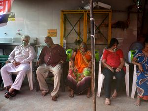 Supporting image for story: Indian court urges government action as hospitals cry help