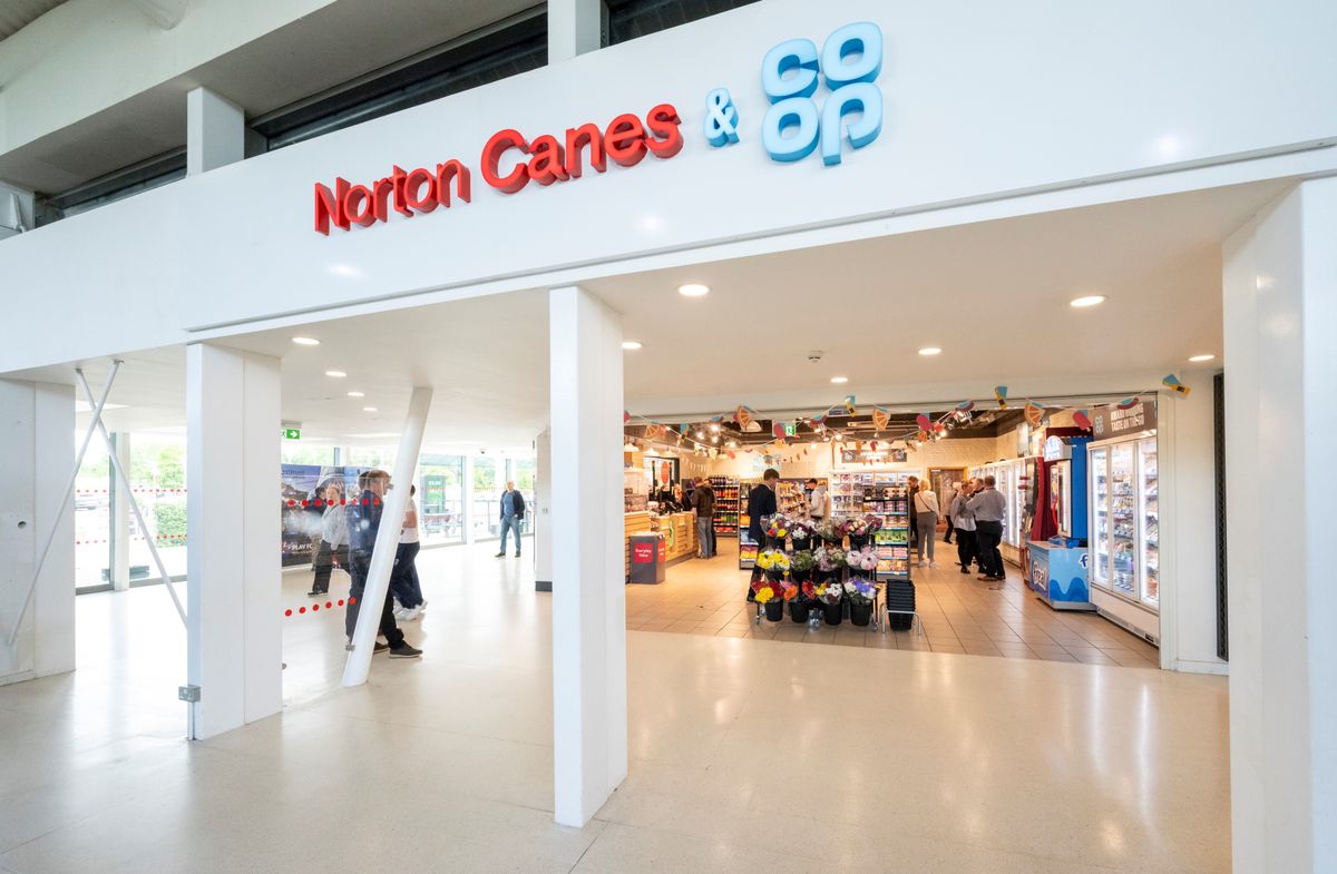 First store in partnership between Co-op and Roadchef opens at leading M6 Toll services