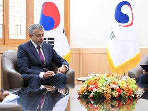 Supporting image for story: South Korea calls for immediate withdrawal of North Korean troops from Russia