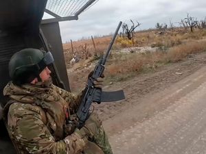 Supporting image for story: Putin offers to wipe out debt of new army recruits