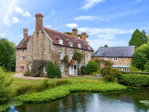 Supporting image for story: See the idyllic country residence formerly in the grounds of castle's estate which is now up for sale