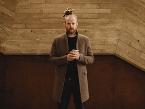 Supporting image for story: Dream Catch Me singer Newton Faulkner to perform in Shrewsbury on latest tour