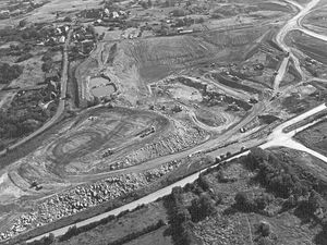 Supporting image for story: Lorry convoy plan to stabilise site in town