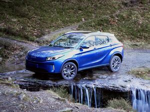 Supporting image for story: New Seres 3 arrives in the UK priced from £29,995