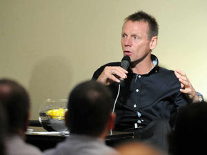 Supporting image for story: Stuart Pearce turned down Wolves job offer