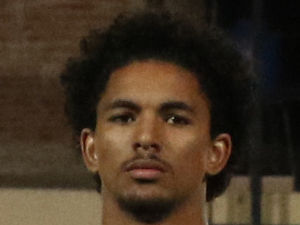 Supporting image for story: Douglas Luiz: Who is Aston Villa's promising midfield starlet?