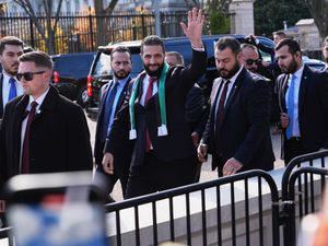 Supporting image for story: Trump hosts Syrian leader al-Sharaa at White House