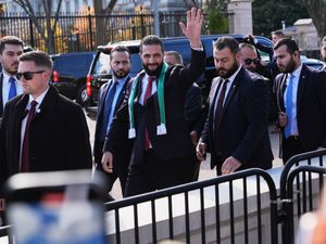 Supporting image for story: Trump hosts Syrian leader al-Sharaa at White House