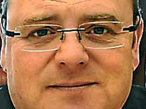 Supporting image for story: Business link forged with China