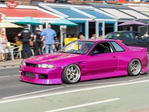 Supporting image for story: The modifications that devalue cars the most