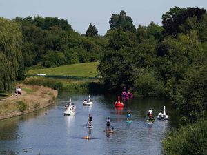 Supporting image for story: UK to push 30C on Sunday as heatwave scorches nation
